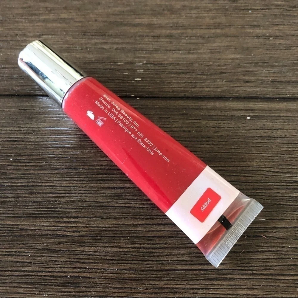 Julep Luxe Lip conditioning treatment in color Poppy